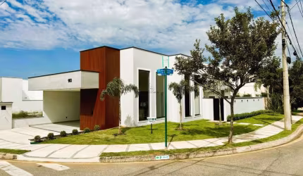 Casa em condomínio fechado com 3 quartos à venda na Rua José Marques de Oliveira, 97, Chácaras Reunidas São Jorge, Sorocaba por R$ 1.550.000