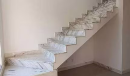 Casa duplex à venda, 3 quartos, 1 suíte, 2 vagas, Novo Centro - Santa Luzia/MG