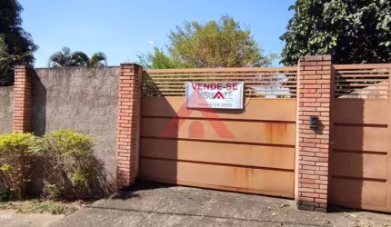 Chácara / sítio com 4 quartos à venda na Rua Coronel Levertino Leão Sobrinho, 75, Residencial Shangrilá, Anápolis, 237 m2 por R$ 890.000