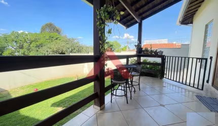 Casa com 4 quartos à venda na Vila Mário Finotelli, Jaguariúna , 239 m2 por R$ 800.000