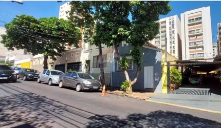 Casa no Centro  com 190 m²-  para reforma-house flipping