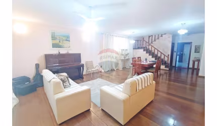 Aluguel de Sobrado Comercial com 400 m² no Bairro Jardim Mosteiro