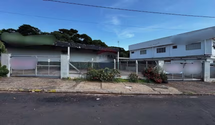 Galpão Industrial de 600m² – Escritórios, Oficina e Pátio para Manobra
