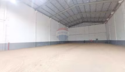 Excelente Galpão de 1100 m²