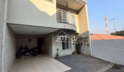 Sobrado à venda no Bairro Vila Ferrari - em Campo Largo/PR
