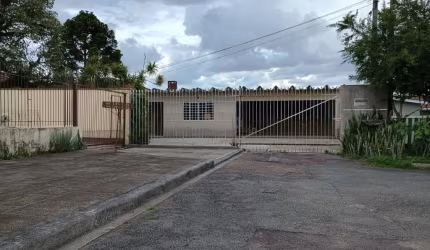 Casa 3 dormitórios para Venda em Curitiba, Xaxim