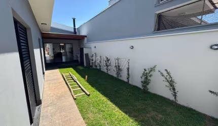 Casa em condomínio fechado com 3 quartos à venda no Água Branca, Piracicaba  por R$ 890.000