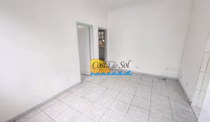 Casa com 2 dormitórios à venda, 68 m² por R$ 296.000 - Campo Grande - Santos/SP