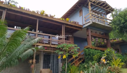 Casa com 3 quartos à venda na DAS TARTARUGAS, 980, Capão, Garopaba, 600 m2 por R$ 1.700.000