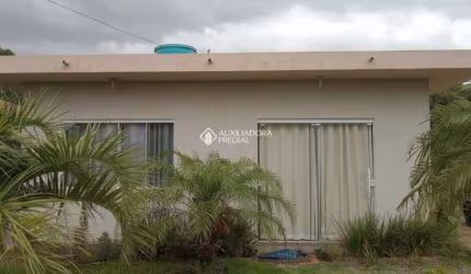 Casa com 2 quartos à venda na SC 434, KM 14, 259, Araçatuba, Imbituba, 148 m2 por R$ 700.000