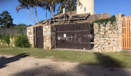 Casa com 3 quartos à venda na DAS TAINHAS, 145, Capão, Garopaba, 232 m2 por R$ 1.425.000
