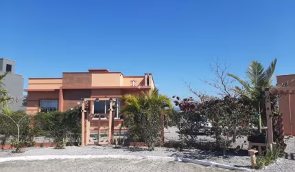 Casa com 3 quartos à venda na Estrada Geral, 2345, Alto Arroio, Imbituba, 143 m2 por R$ 859.000