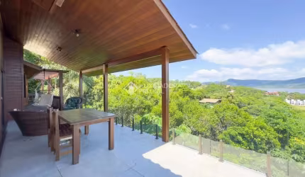Casa com 3 quartos à venda na das Goiabeiras, 89, Capão, Garopaba, 190 m2 por R$ 1.380.000