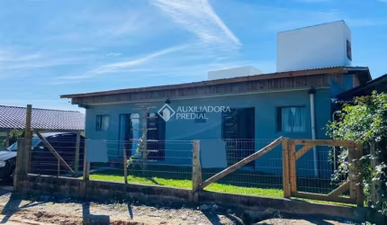 Casa comercial à venda na Geral de Ibiraquera, s/n, 200, Ibiraquera, Imbituba, 220 m2 por R$ 934.000