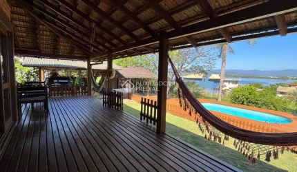 Casa com 3 quartos à venda na Geral de Ibiraquera, s/n, 1002, Ibiraquera, Imbituba, 200 m2 por R$ 1.390.000