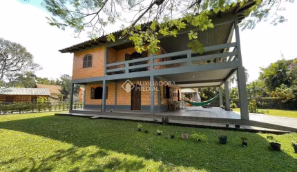 Casa com 5 quartos à venda na Clemente Bernardino Machado, 7142, Grama, Garopaba, 350 m2 por R$ 2.000.000