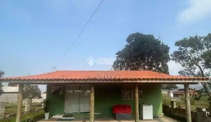 Casa com 2 quartos à venda na Rua Diamante, 19, Campo D'una, Imbituba, 90 m2 por R$ 455.000