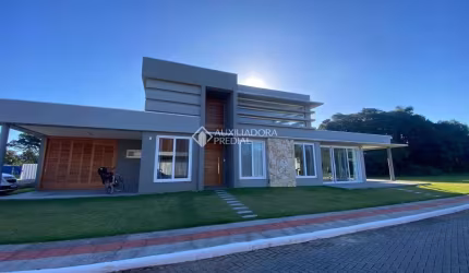 Casa em condomínio fechado com 3 quartos à venda na Dos Camarões, 588, Praia da Ferrugem, Garopaba, 220 m2 por R$ 3.510.000