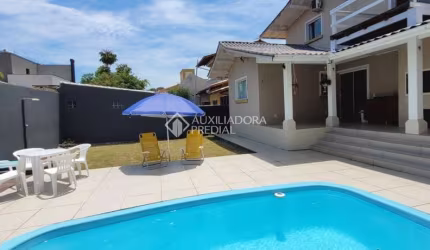 Casa com 3 quartos à venda na Rua Bernardino Manoel Rodrigues, 408, Jardim Panorâmico, Garopaba, 152 m2 por R$ 1.550.000