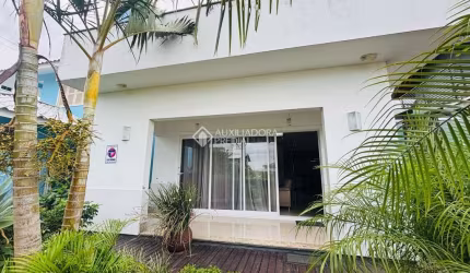Casa com 3 quartos à venda na Lageado, 1760, Ambrósio, Garopaba, 113 m2 por R$ 1.100.000