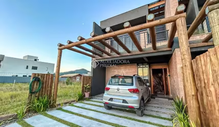 Casa com 3 quartos à venda na MANOEL DOMINGOS FERREIRA, 10009, Campo Duna, Garopaba, 99 m2 por R$ 649.900