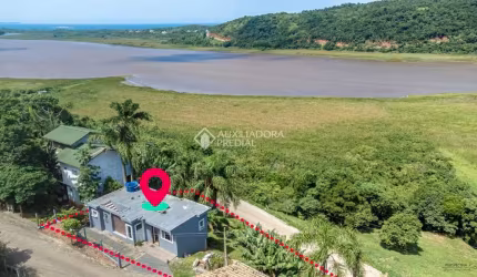 Casa com 2 quartos à venda na Adílio Inácio De Abreu, 1977, Costa Do Macacu, Garopaba, 65 m2 por R$ 590.000