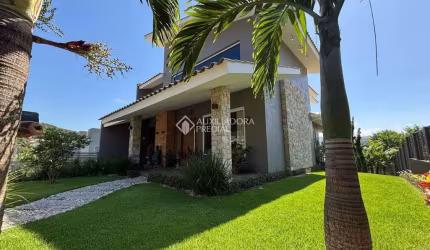 Casa com 3 quartos à venda na Rua Bernardino Manoel Rodrigues, 01, Centro, Garopaba, 222 m2 por R$ 3.230.000