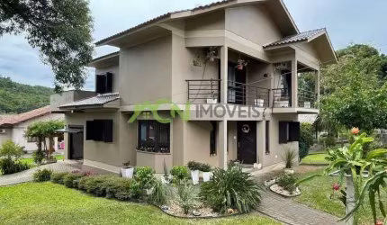 Casa com 4 dormitórios (1 suíte master com banheira),  bairro das Rosas