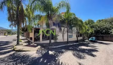 Casa com 4 dormitórios, mobiliada, no bairro Sâo Jorge em Novo Hamburgo