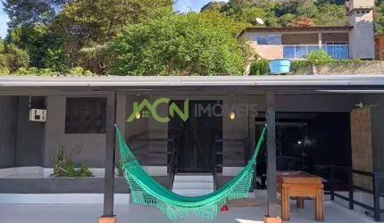 Casa com 2 quartos à venda na Vila Nova, Novo Hamburgo , 380 m2 por R$ 350.000