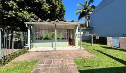 Casa com dois dormitórios no bairro Primavera em NH