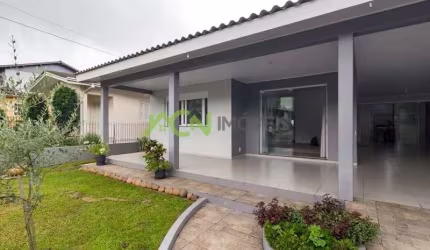 Casa com 4 dormitórios, bairro Floresta em Estância Velha!!