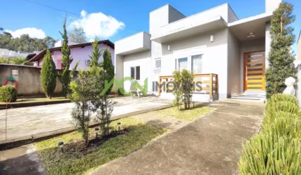 Casa em Estância Velha, com 3 dormitórios sendo 1 suíte