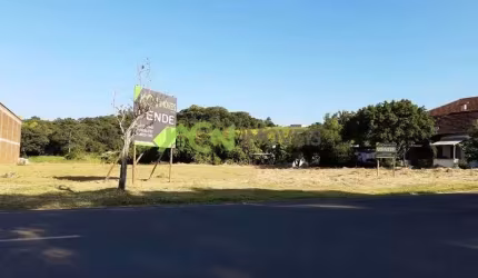 Área plana com 4237,20m², com frente para AV. Presidente Lucena e Av 7  de Setembro, no Centro de Estância Velha.