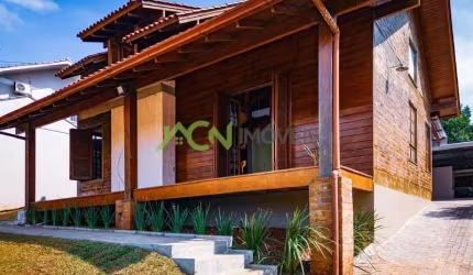 Casa com 3 dormitórios, bairro Petrópolis, em Novo Hamburgo