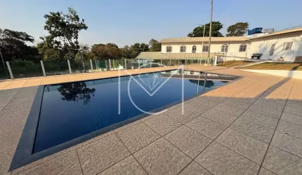 SÍTIO COM PISCINA AQUECIDA NO VALE DO OURO