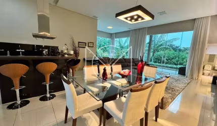 Casa de alto padrão com 7 quartos sendo 06 suítes!