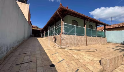 Casa padrão à Venda, São Pedro, Esmeraldas, MG