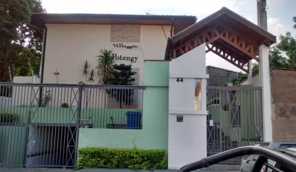 Casa em Condomínio em Palmeiras De Sao Jose