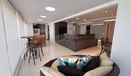 Apartamento em Jardim Esplanada