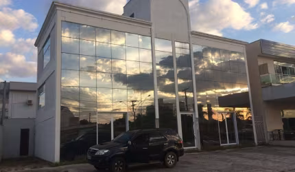 Prédio Comercial em Urbanova V