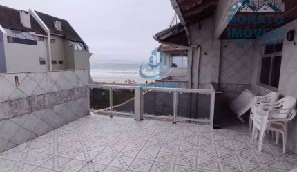Sobrado com varanda Vista Mar