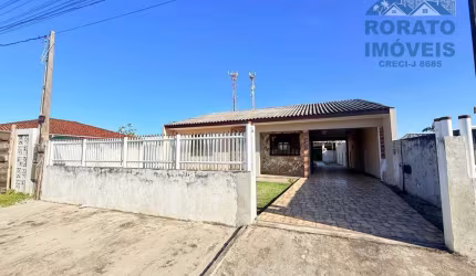 Casa em Caravelas  -  Matinhos