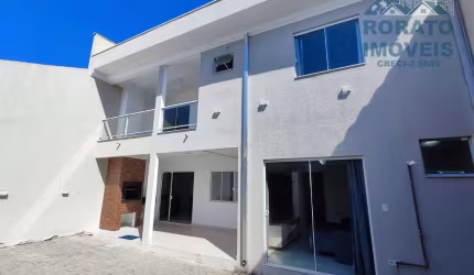 Sobrado em Centro  -  Matinhos