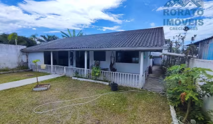 Casa em Tabuleiro  -  Matinhos