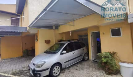 Casa de Condomínio em Caioba  -  Matinhos
