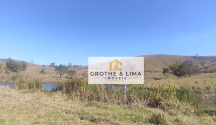 Sítio perto do sfalto com três lagos documentação ok  à venda, 200000 m² por R$ 3.000.000 - Putim - São José dos Campos/SP