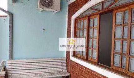Casa com 4 dormitórios à venda, 225 m² por R$ 750.000,00 - Crispim - Pindamonhangaba/SP