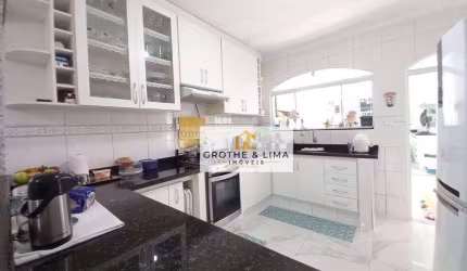 Sobrado com 3 dormitórios à venda, 117 m² por R$ 585.000,00 - Parque Nova Esperança - São José dos Campos/SP