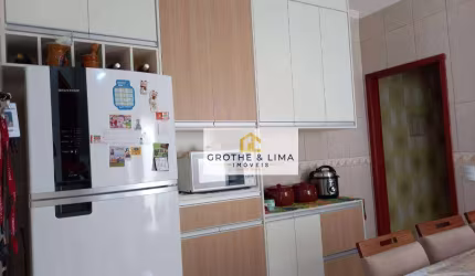 Casa com 3 quartos em ótima localização